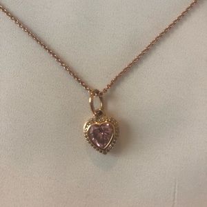 Pandora Sparkling love pendant in rose with chain
